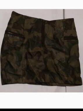 Sam Edelman Camo Mini Skirt - Olive & Dark Green
